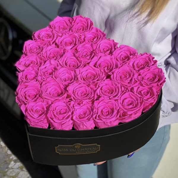 Różowe Wieczne Róże w Dużym Boxie Heart