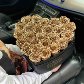 Rose eterne rosse in cofanetto grande cuore