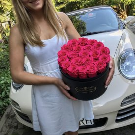 Rosafarbene Ewige Rosen in schwarzer Rosenbox Large