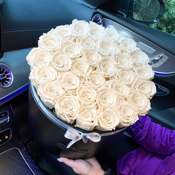 Weisse Ewige Rosen in schwarzer Rosenbox Mega