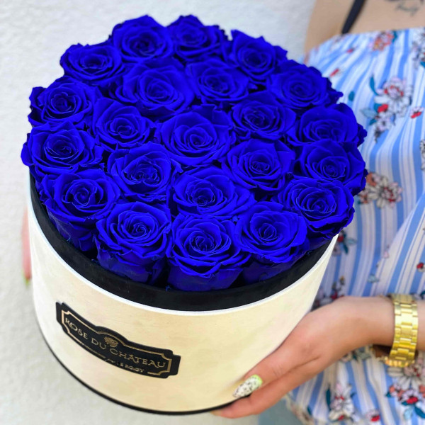 Azurblaue Ewige Rosen in COCO BEFLOCKTER Rundbox Large