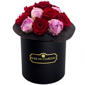 Red Romance bouquet v bílém flowerboxu