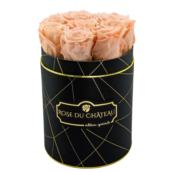 Čajové věčné růže v malém černém industrial flowerboxu