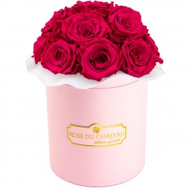 Růžové věčné růže bouquet v malém RŮŽOVÉM flowerboxu
