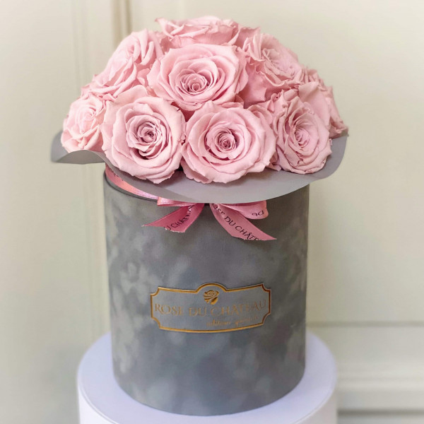 Rote Ewige Rosen Bouquet in schwarzer Rosenbox