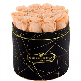 Teefarbene Ewige Rosen in schwarzer Industrial Rosenbox