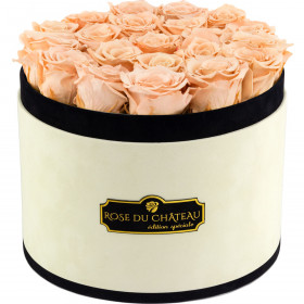 Teefarbene Ewige Rosen in weißer marmorierter Rundbox Large